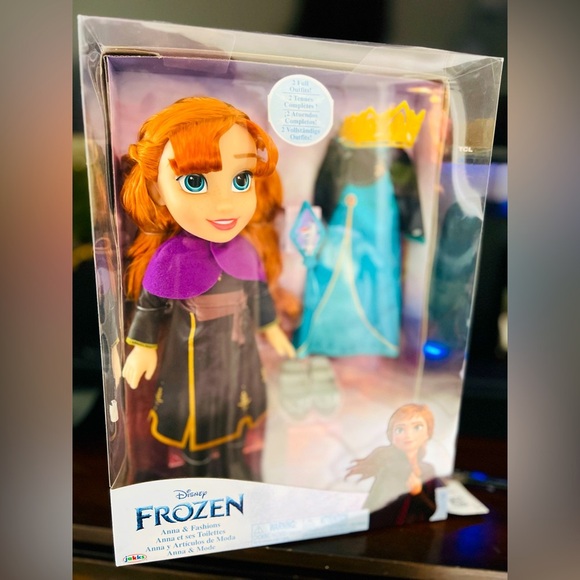 Disney Frozen Anna Fashion Set 12 Inch Doll with 2 Full Outfits - Picture 2 of 7